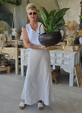 Load image into Gallery viewer, Vintage Iron Cauldren Planter Pot