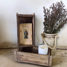Load image into Gallery viewer, Vintage Indian Brick Mould - Single