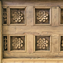 Load image into Gallery viewer, Indian Floral Trunk Coffee Table - Natural #02292