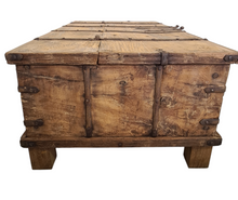 Load image into Gallery viewer, Vintage Indian Trunk Coffee Table - Natural #23503
